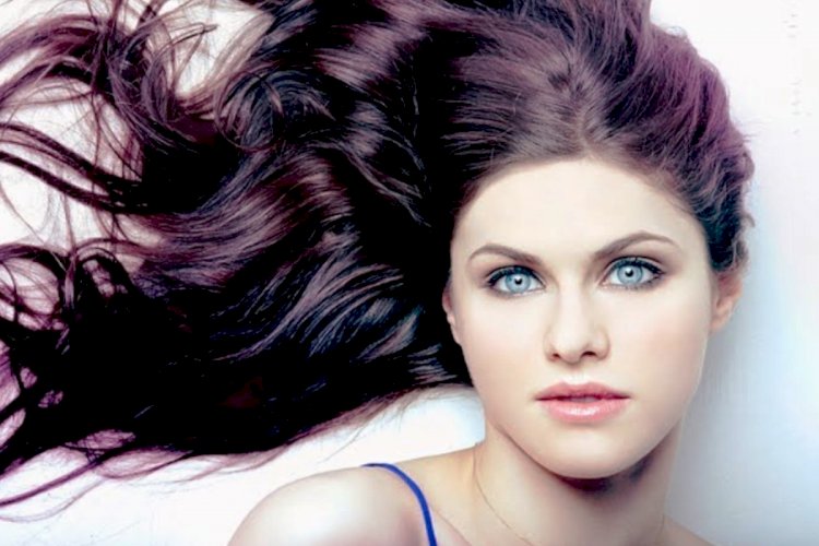 Sexiest and hot actress, Alexandra Daddario Personal Life, Opinions beauty secrets of their fav actresses or actors