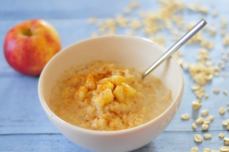 Vitality boosting breakfasts  'Apple pie' porridge